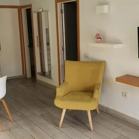 Luxurious Sea Views Apartment *